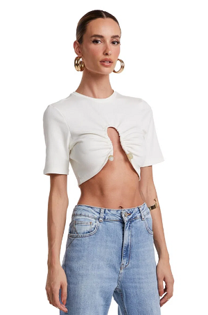 CROPPED SHORT SLEEVE WITH OPENING ON THE BUST AND METAL DETAILS